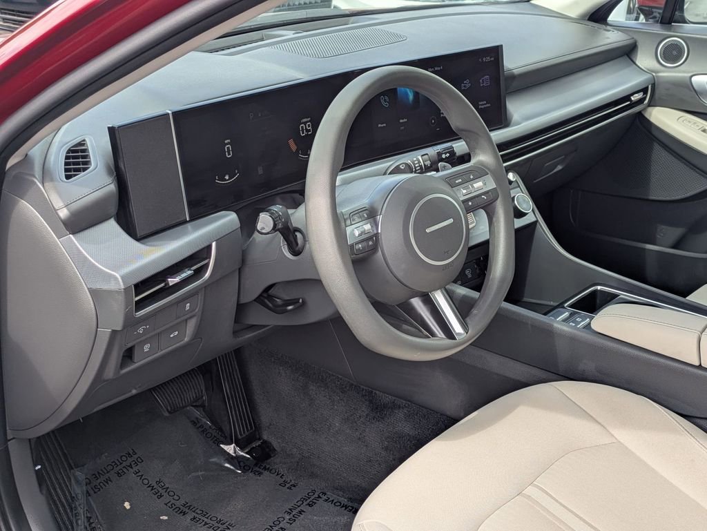 Used 2025 Hyundai Sonata SEL FWD image 16
