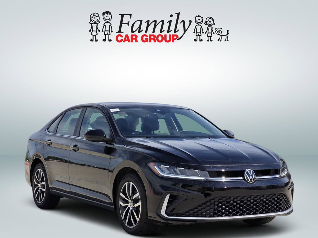 Used 2025 Volkswagen Jetta SE FWD image 2