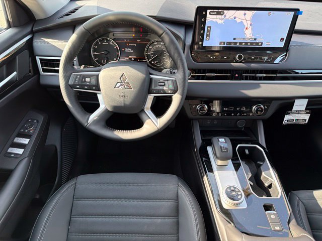 New 2026 Mitsubishi Outlander SE FWD image 20