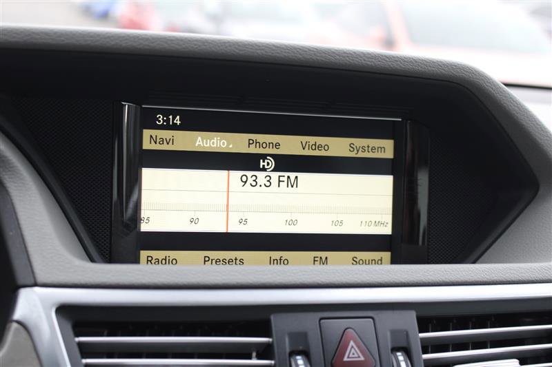 Used 2010 Mercedes-Benz E 350 E 350 w/ Premium 2 Pkg image 19