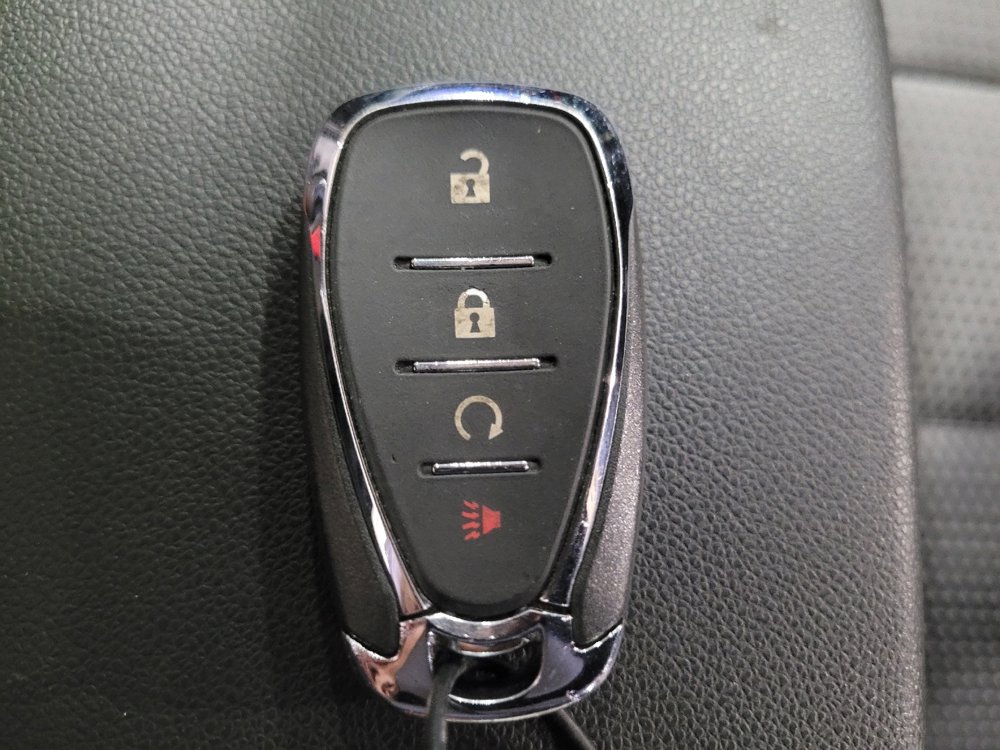 Used 2025 Chevrolet Trax LT FWD image 32