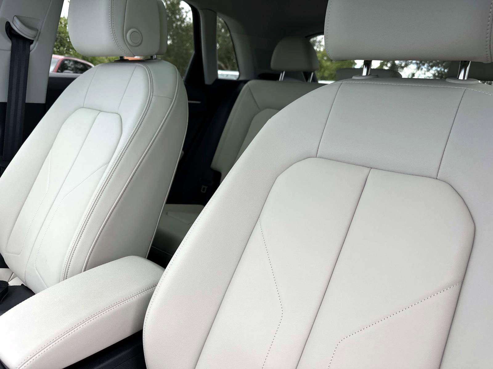 Used 2025 Audi Q3 2.0T Premium w/ Convenience Package image 21