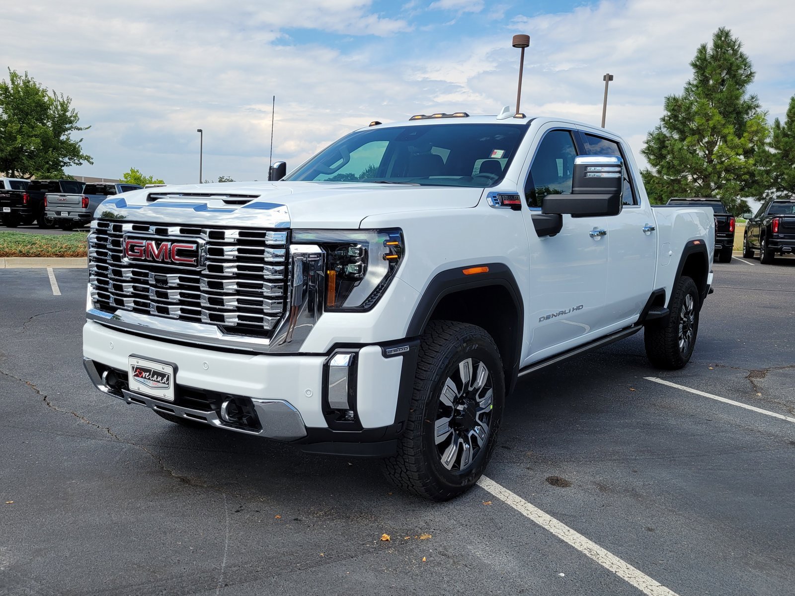 New 2026 GMC Sierra 2500 Denali w/ Denali Reserve Package image 4