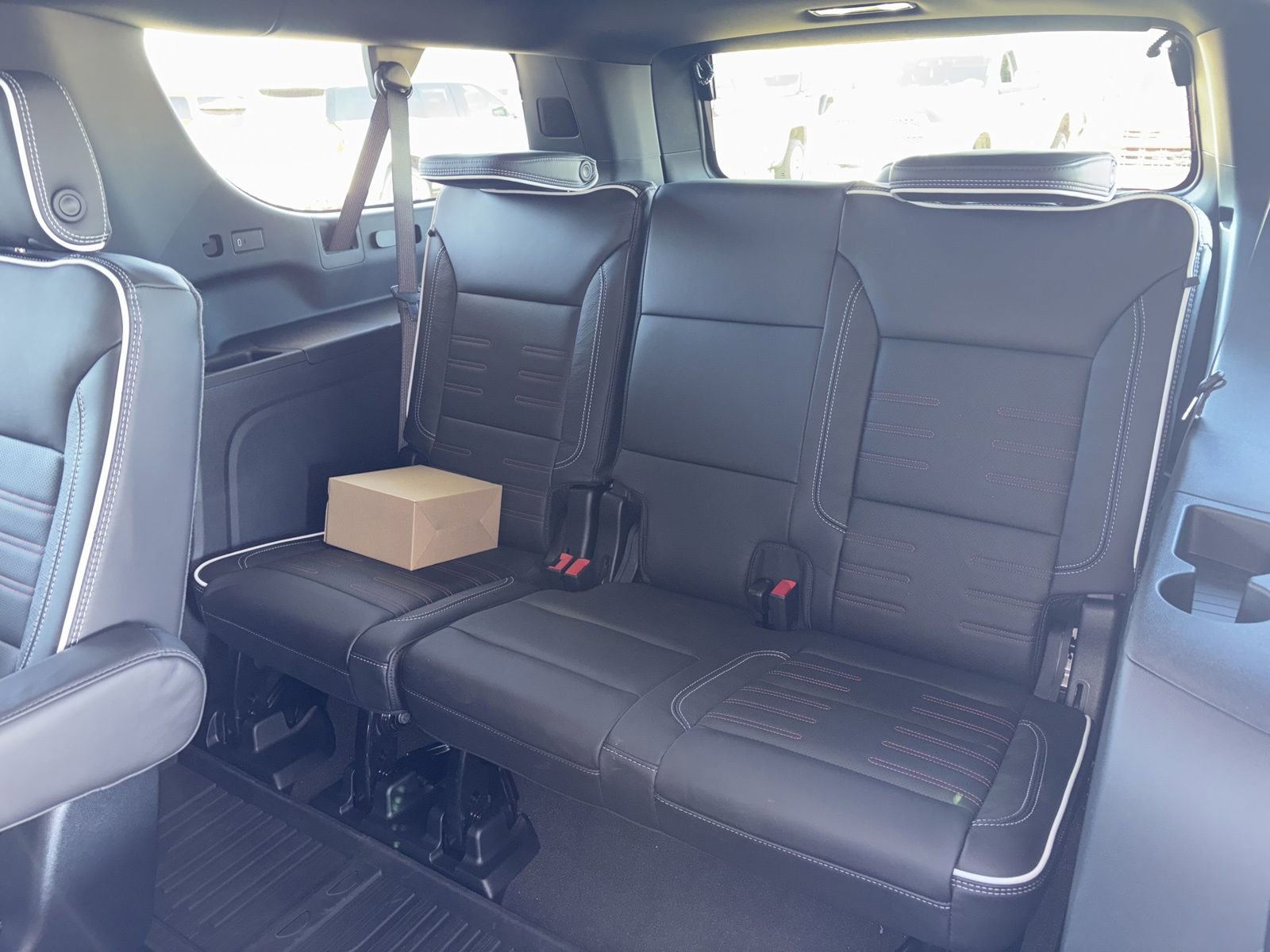 New 2026 GMC Yukon XL AT4 Ultimate w/ LPO, Floor Liner Package image 17