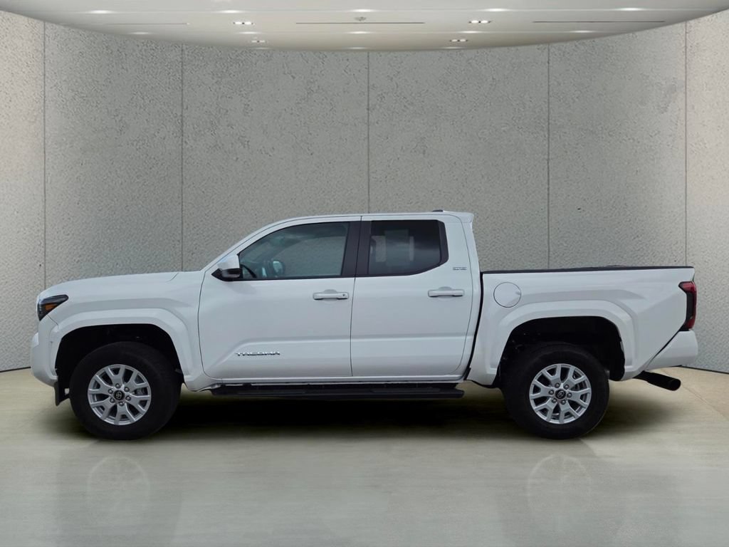 Used 2025 Toyota Tacoma SR5 RWD image 9