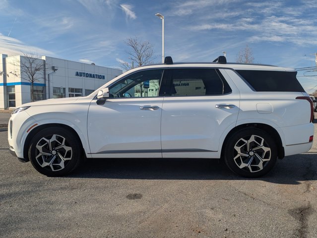 Used 2022 Hyundai Palisade Calligraphy w/ Winter Package image 2