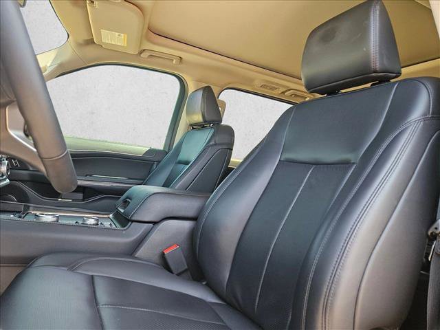 Used 2024 Ford Expedition Max XLT AWD/4WD image 19