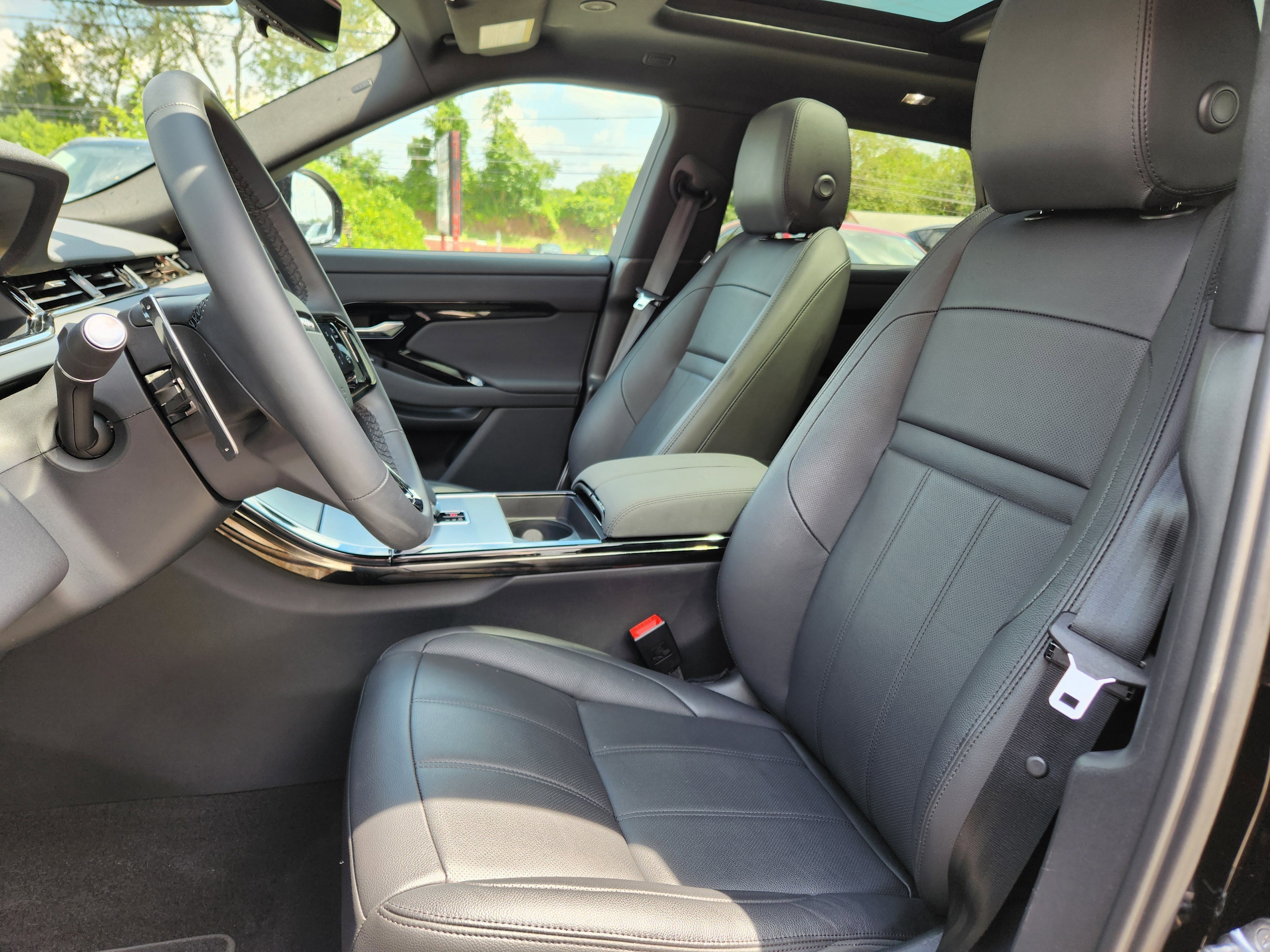 Certified 2025 Land Rover Range Rover Evoque S image 10