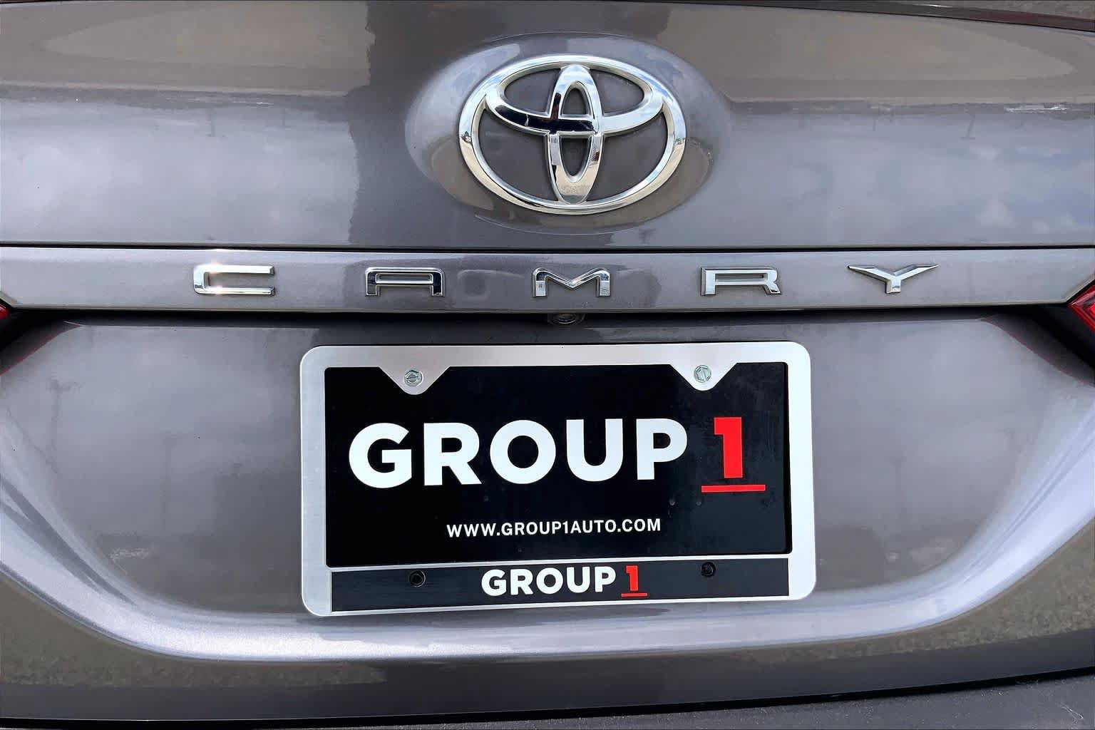 Used 2019 Toyota Camry SE FWD image 10
