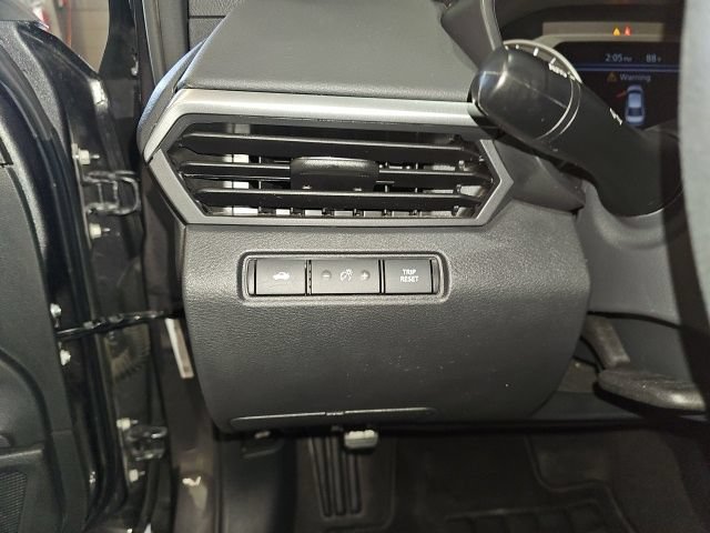 Used 2022 Nissan Altima 2.5 SV FWD image 12
