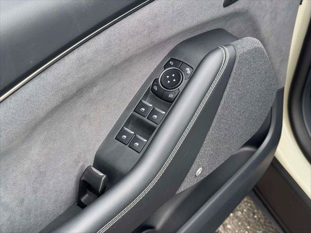 Used 2025 Ford Mustang Mach-E GT AWD/4WD image 19
