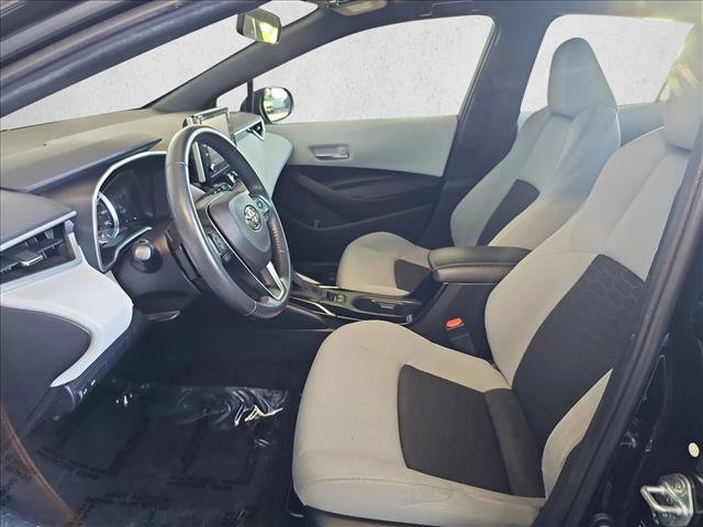 Used 2021 Toyota Corolla SE w/ SE Preferred Package FWD image 17