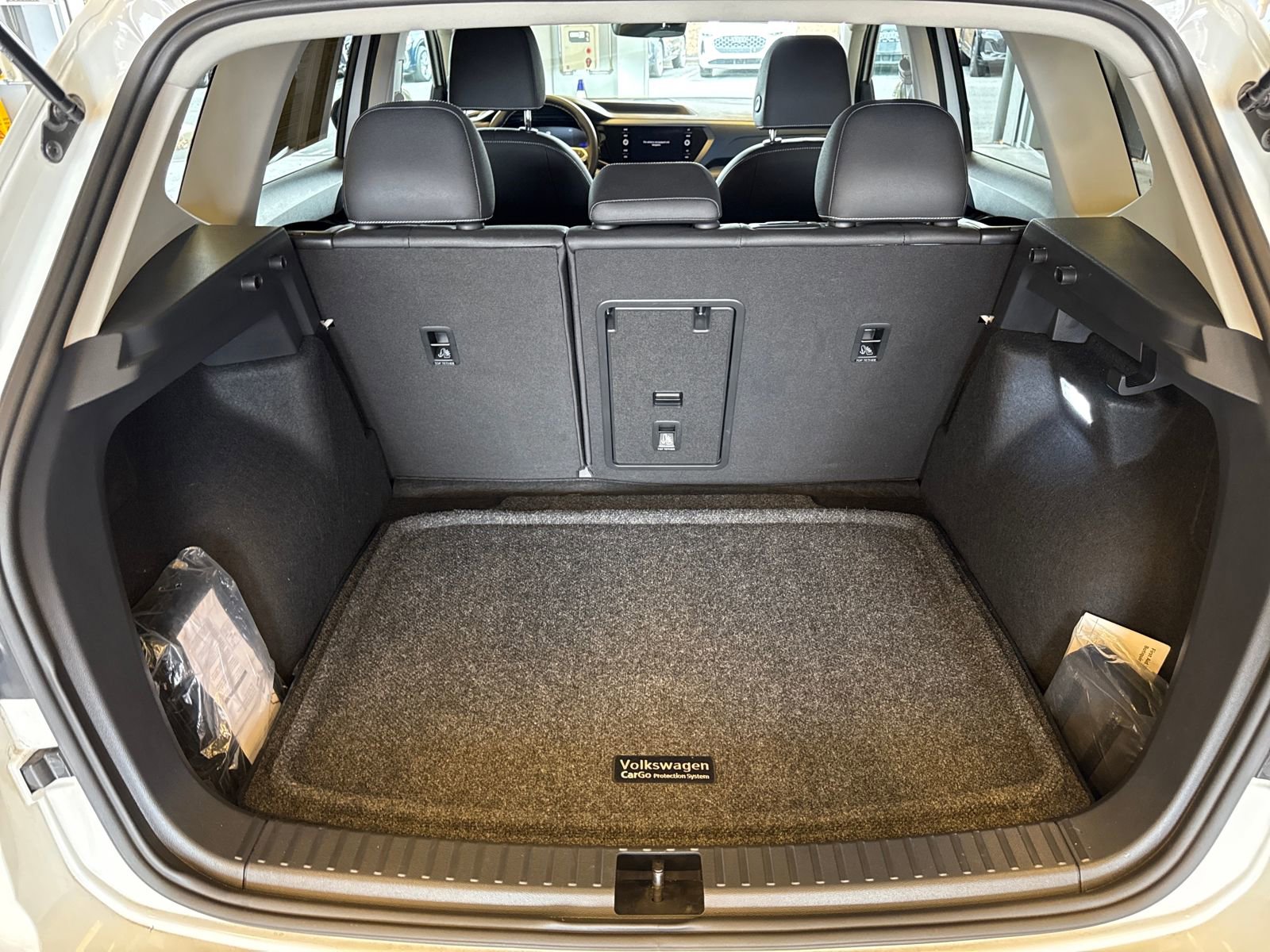 Certified 2024 Volkswagen Taos SE AWD/4WD image 24
