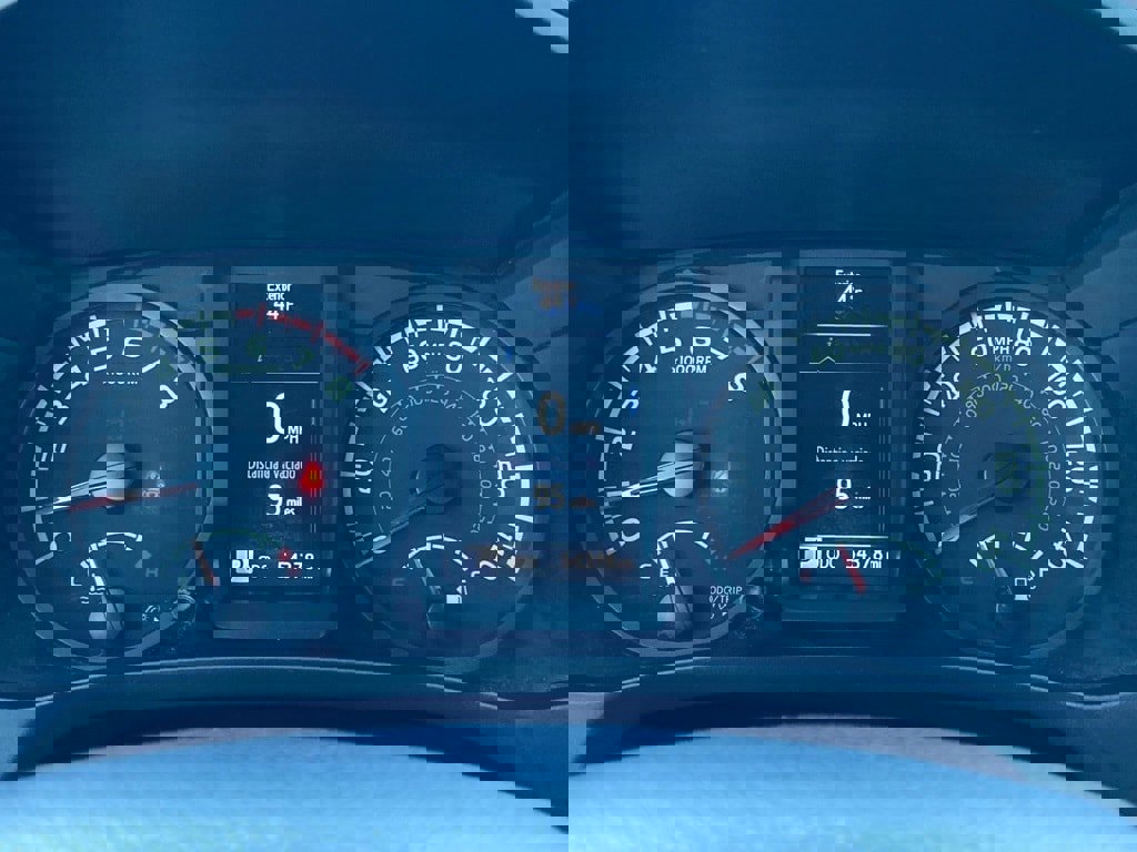 Used 2022 Toyota Tacoma SR w/ SR Convenience Package image 14