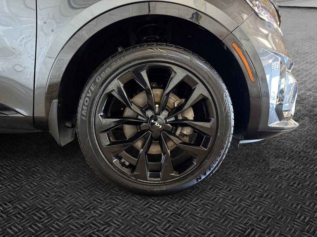Certified 2023 Kia Sorento SX AWD/4WD image 11