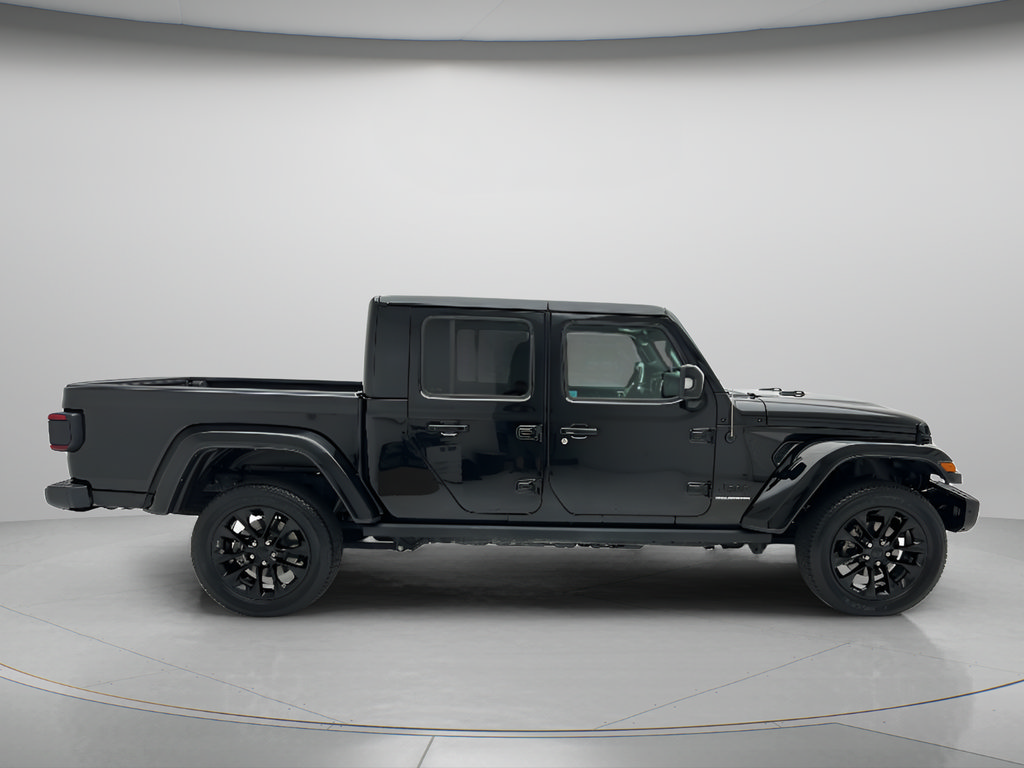 Used 2023 Jeep Gladiator Overland AWD/4WD image 4