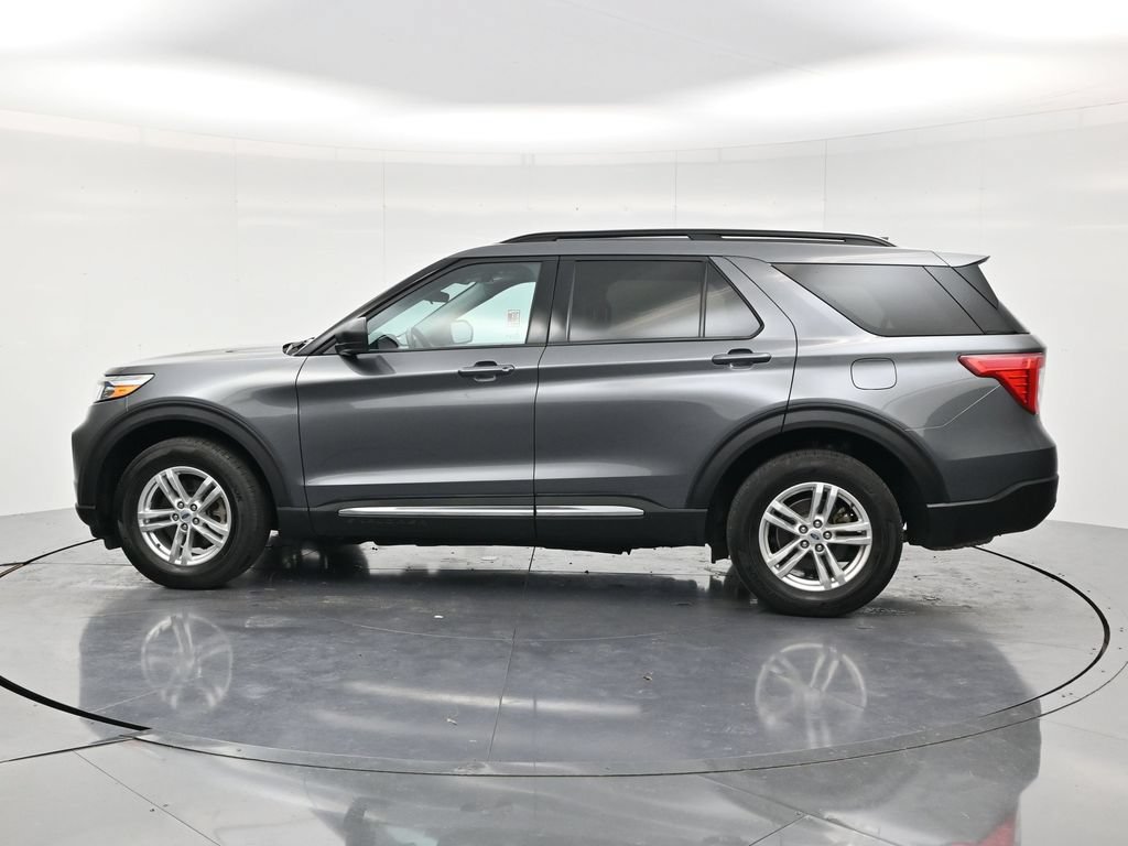 Used 2023 Ford Explorer XLT AWD/4WD image 8