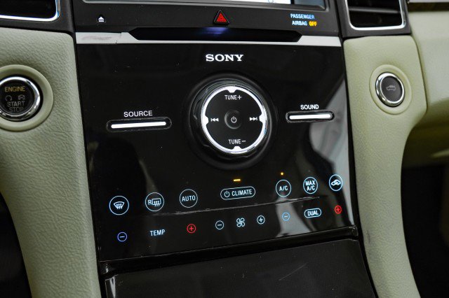 Used 2019 Ford Taurus Limited image 22