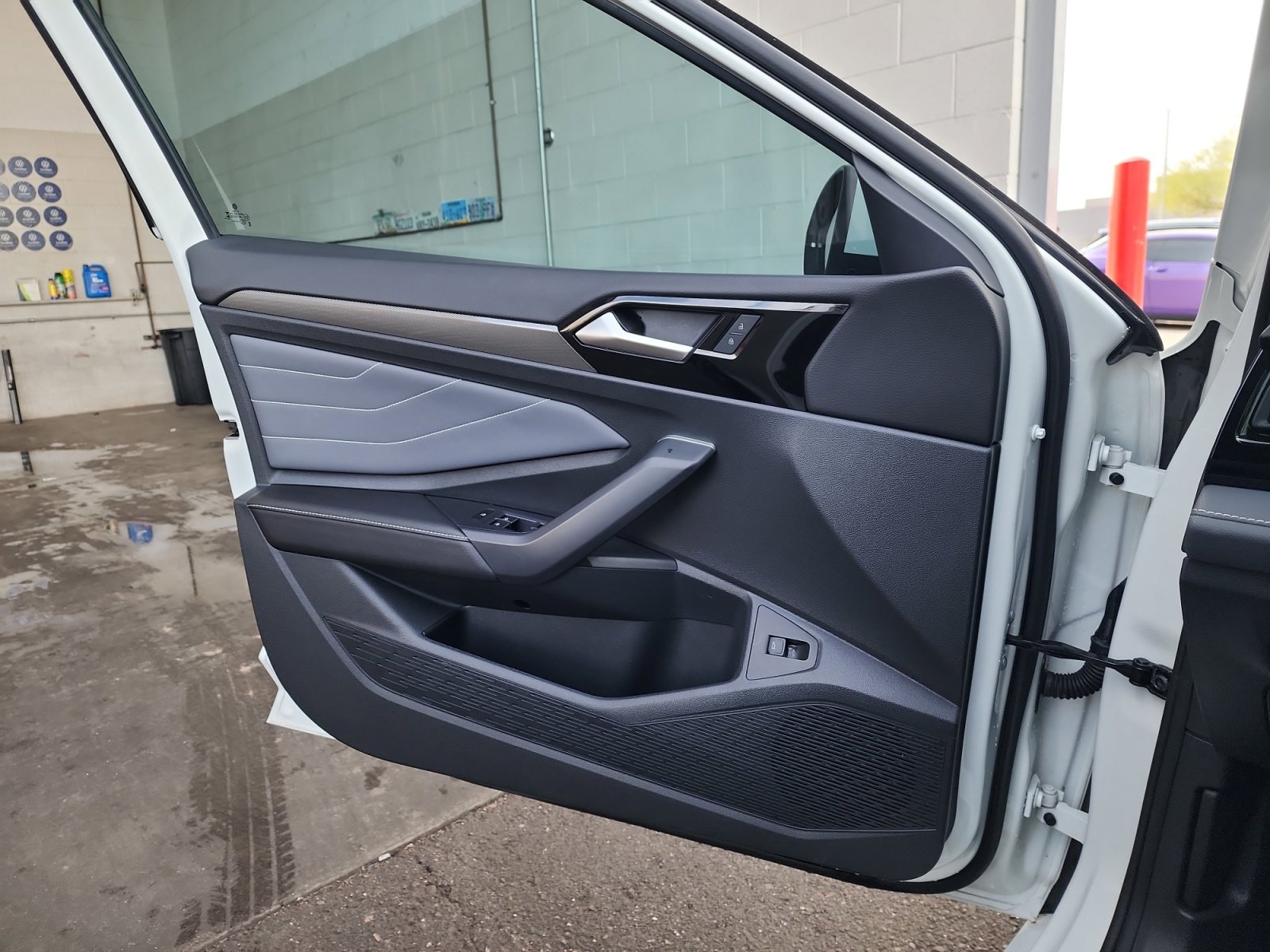 Certified 2025 Volkswagen Jetta SEL image 13