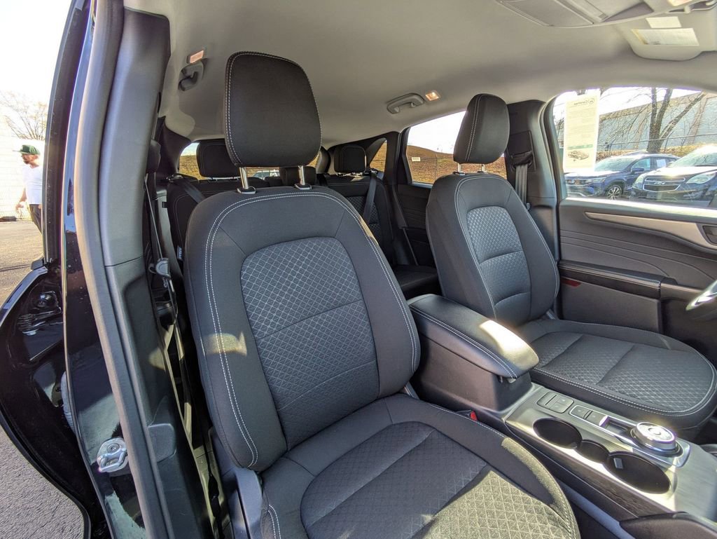 Used 2025 Ford Escape Active image 24