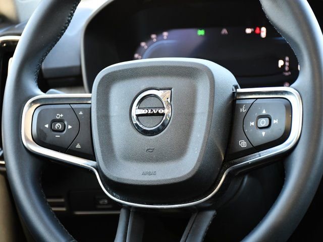 Used 2023 Volvo XC40 B5 Plus w/ Driver Assist Package AWD/4WD image 21