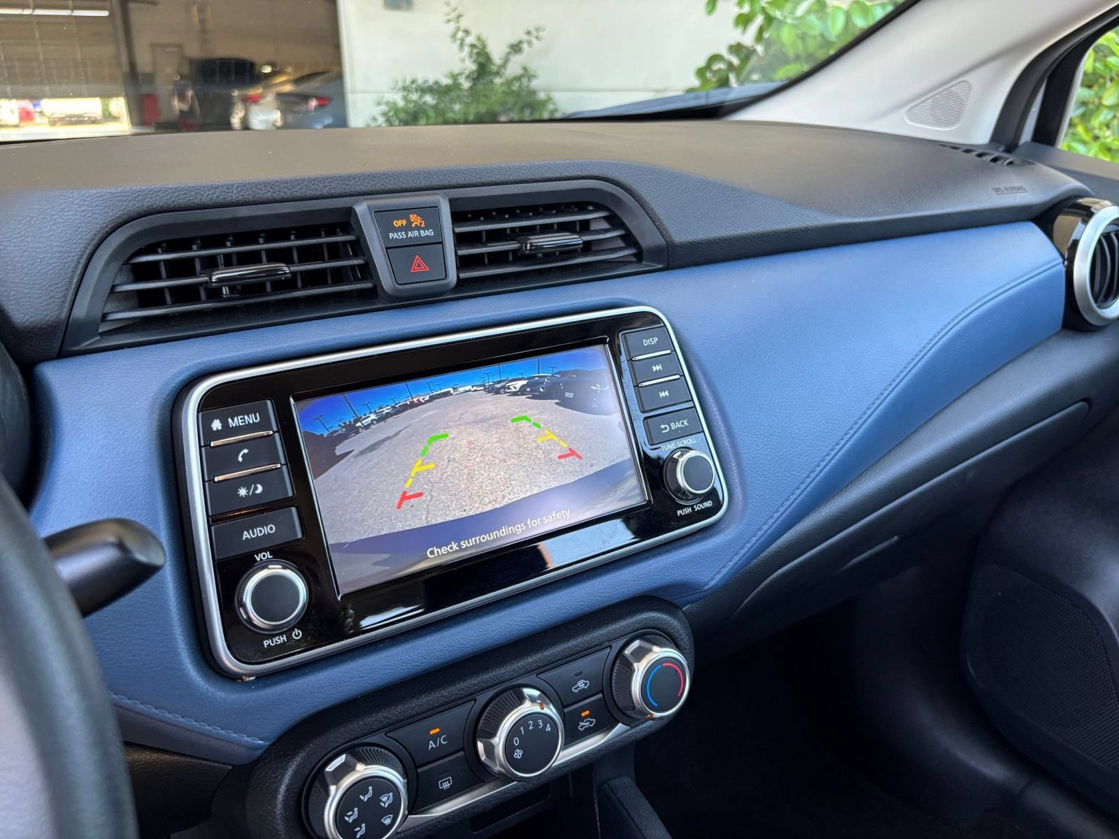 Used 2025 Nissan Versa SV FWD image 22