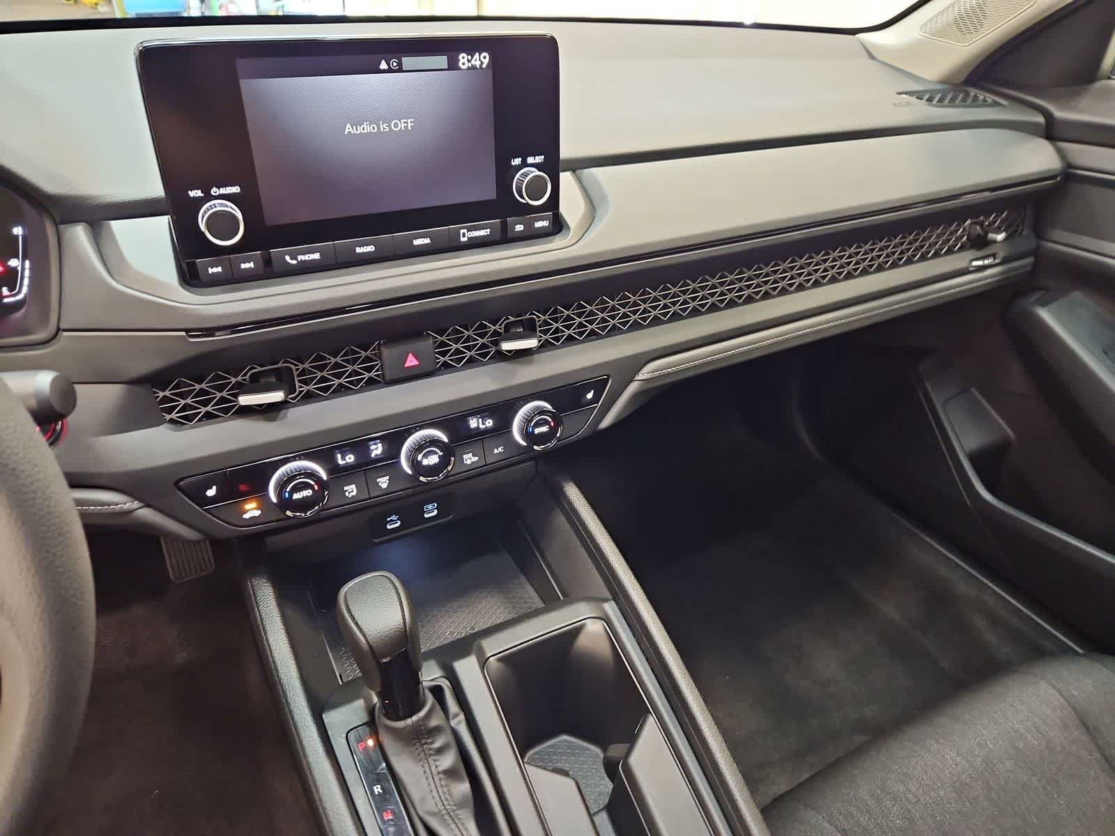 Certified 2025 Honda Accord SE image 29