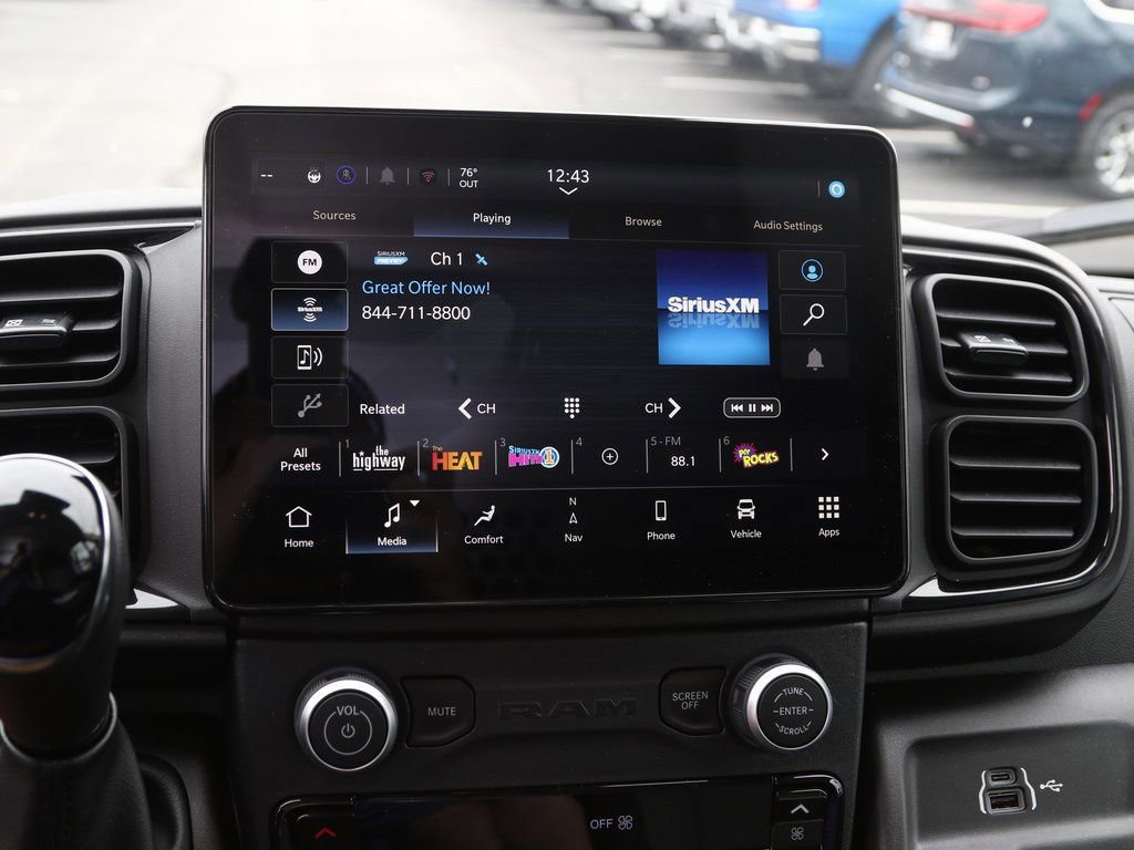 New 2024 RAM ProMaster 2500 w/ Premium Convenience Group image 17