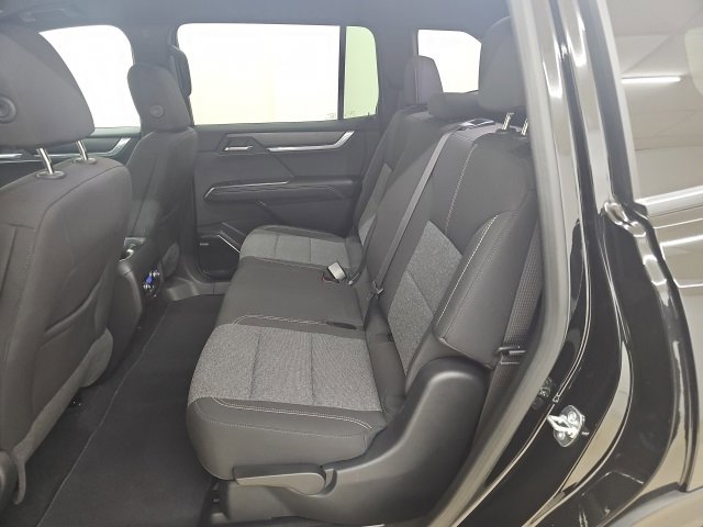 Used 2025 GMC Acadia Elevation image 5