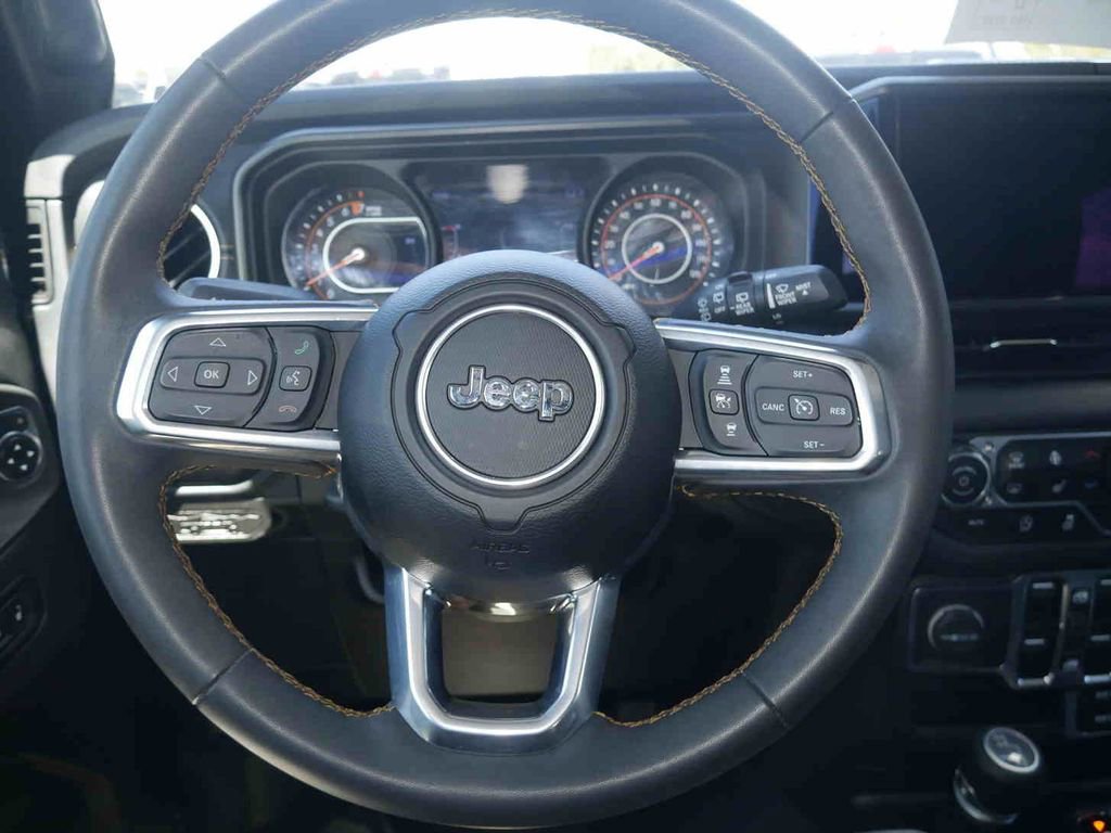 Used 2024 Jeep Wrangler Sahara w/ Technology Group AWD/4WD image 40