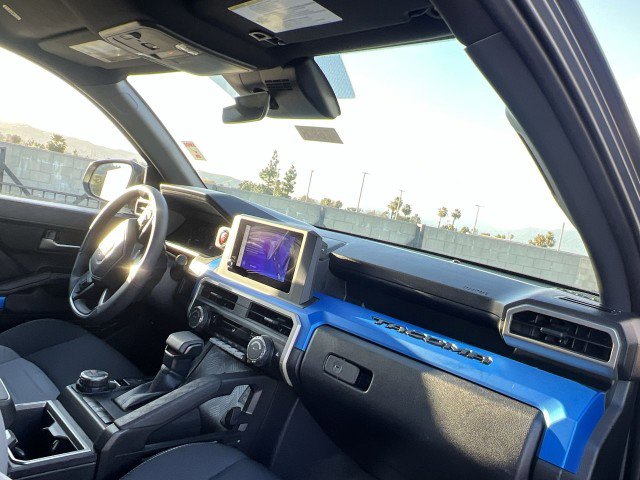 Used 2025 Toyota Tacoma TRD Off-Road image 28