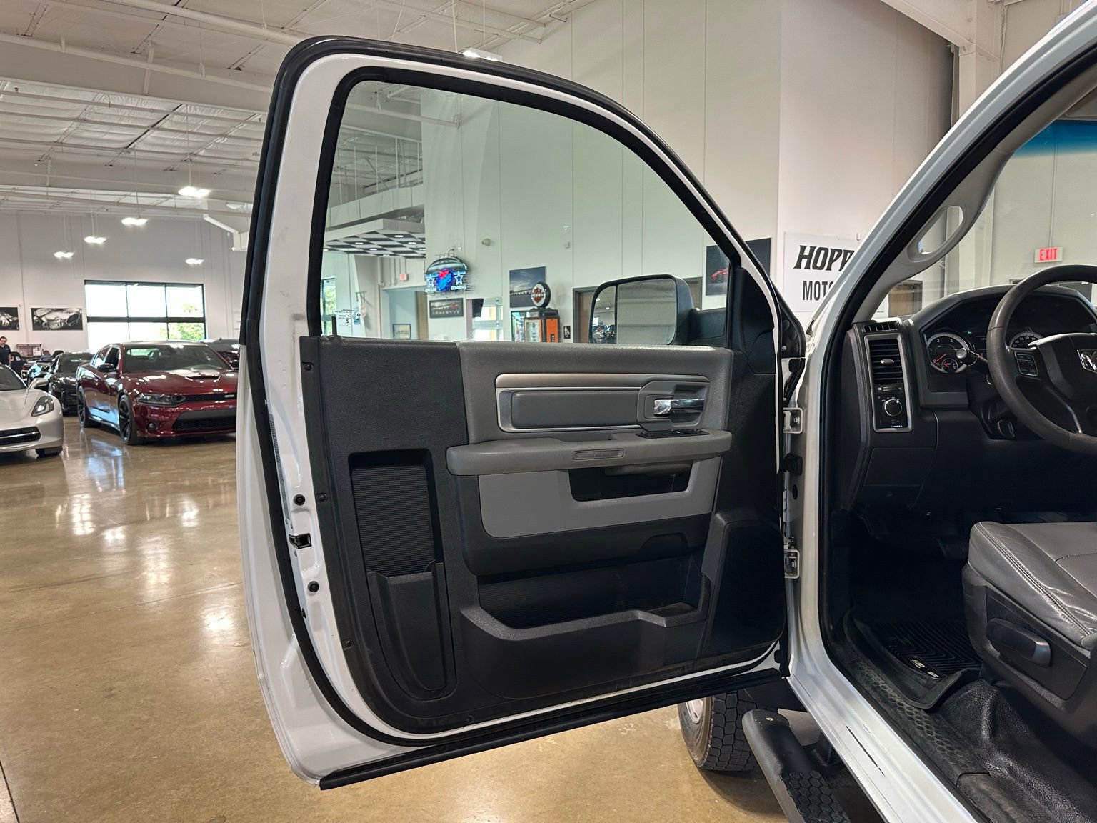 Used 2018 RAM 5500 Tradesman w/ Power Accessory Group image 10