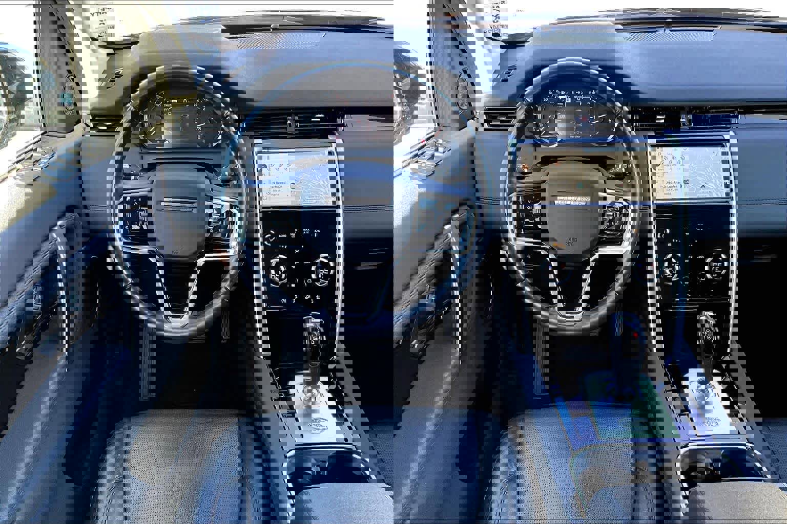 Used 2021 Land Rover Discovery Sport S image 5