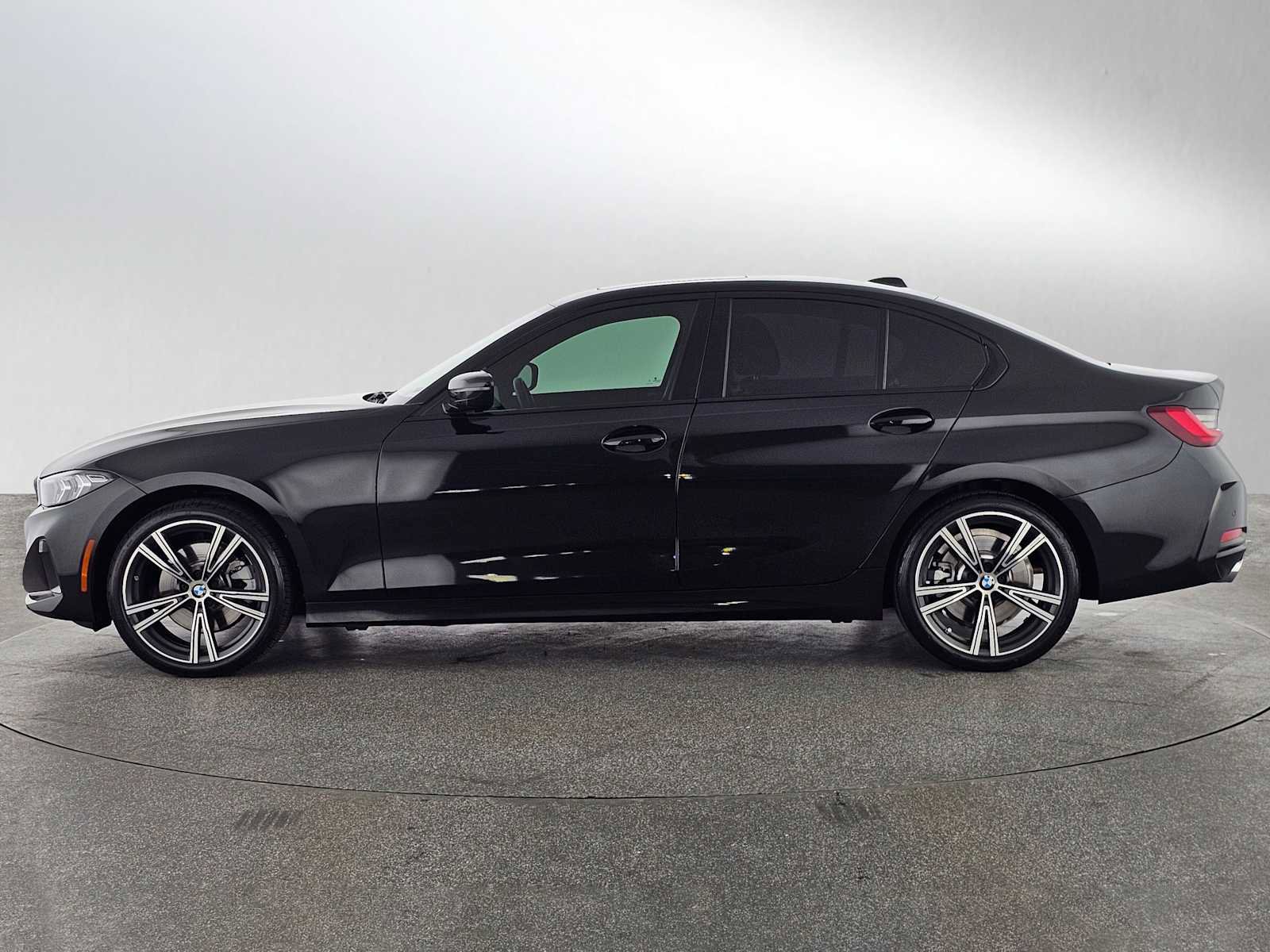 Used 2023 BMW 330i Sedan w/ Convenience Package RWD image 6