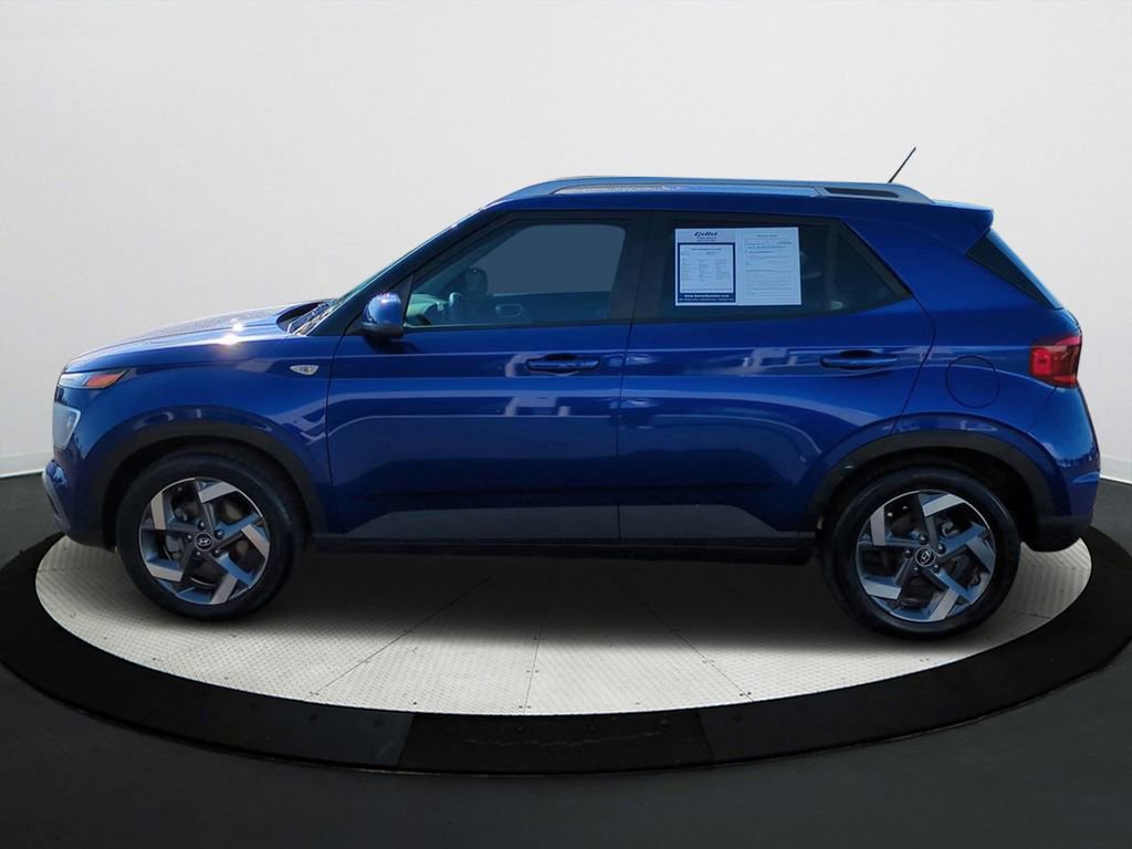Certified 2025 Hyundai Venue SEL image 7