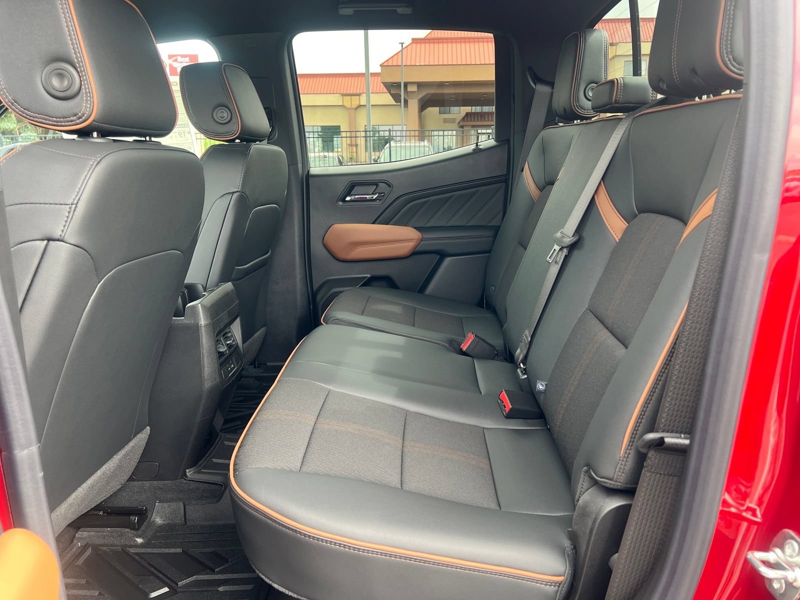 New 2026 GMC Canyon AT4 AWD/4WD image 19