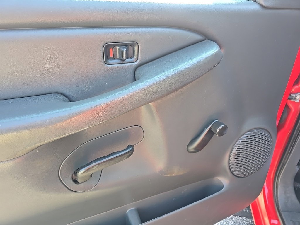 Used 2006 Chevrolet Silverado 1500 W/T image 10