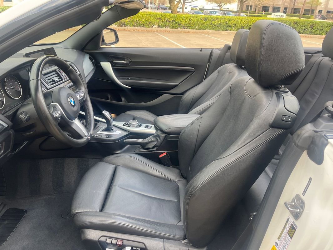 Used 2016 BMW M235i Convertible image 14