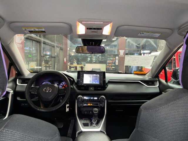 Used 2019 Toyota RAV4 LE image 26