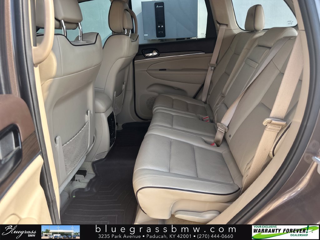 Used 2020 Jeep Grand Cherokee Overland AWD/4WD image 23