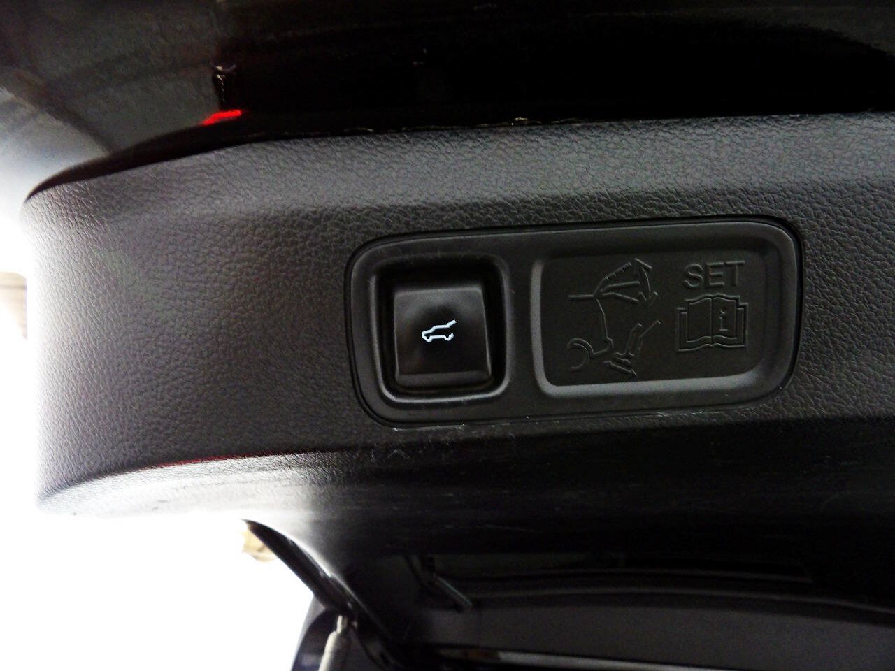 Used 2020 Ford Expedition Max Limited AWD/4WD image 14
