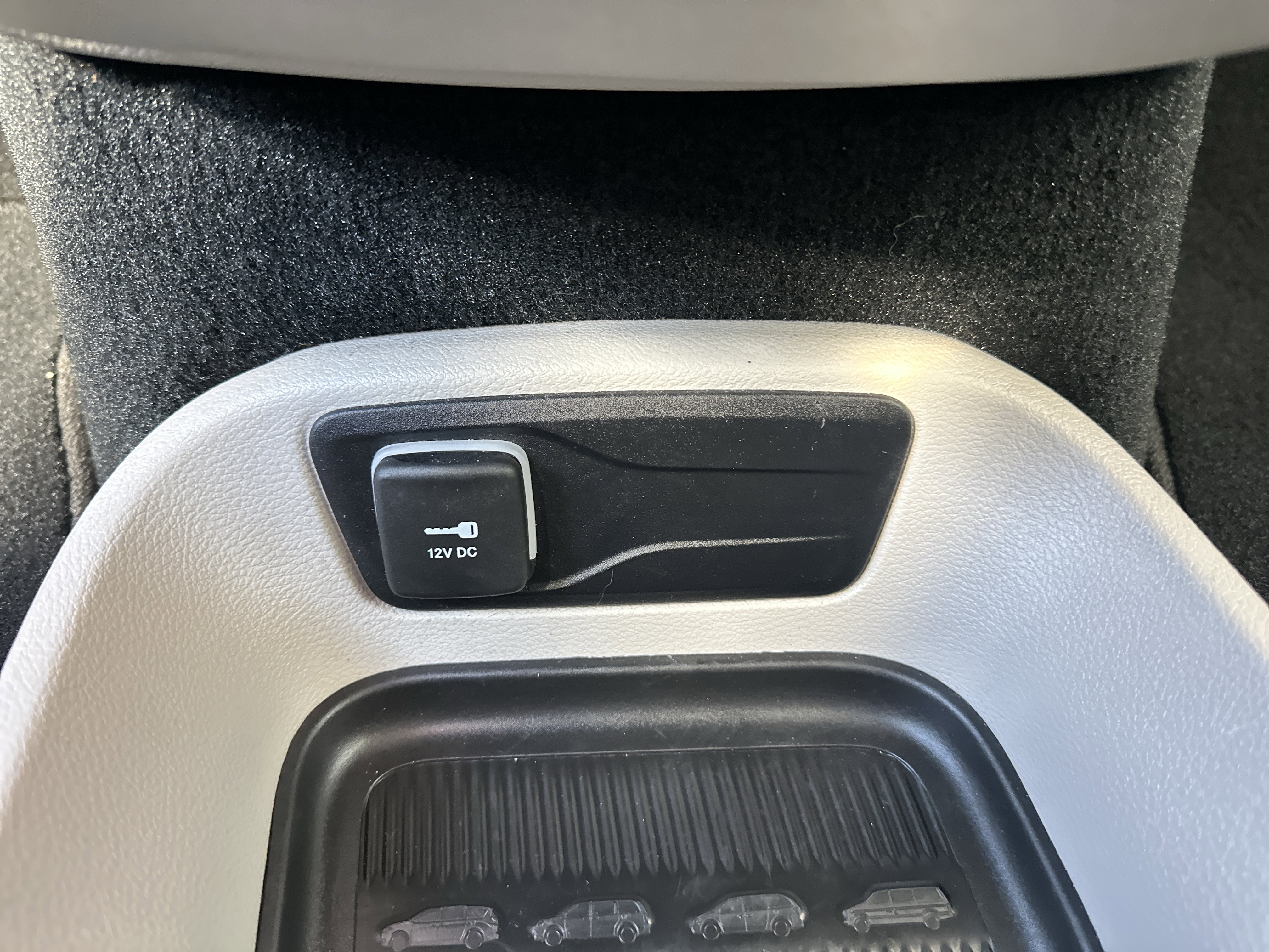 Used 2024 Chrysler Pacifica Touring-L image 34