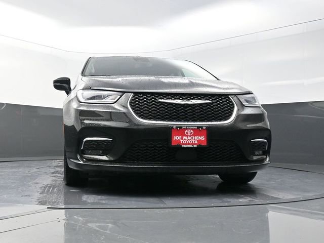 Used 2023 Chrysler Pacifica Touring-L FWD image 31