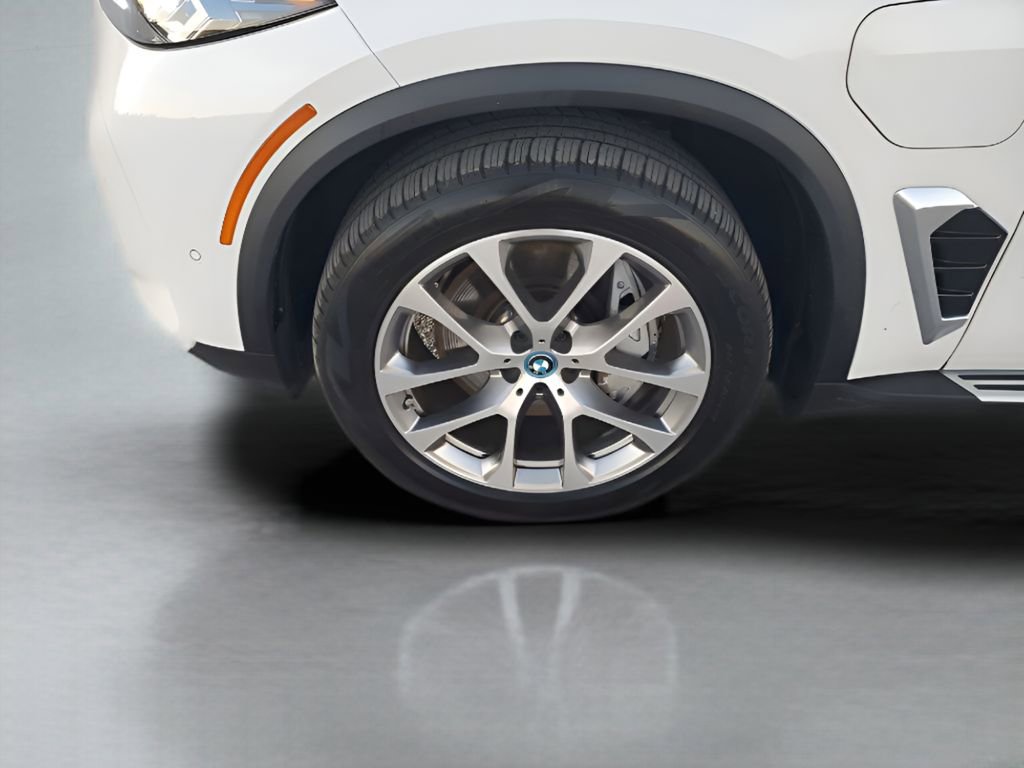 Used 2025 BMW X5 xDrive50e image 19