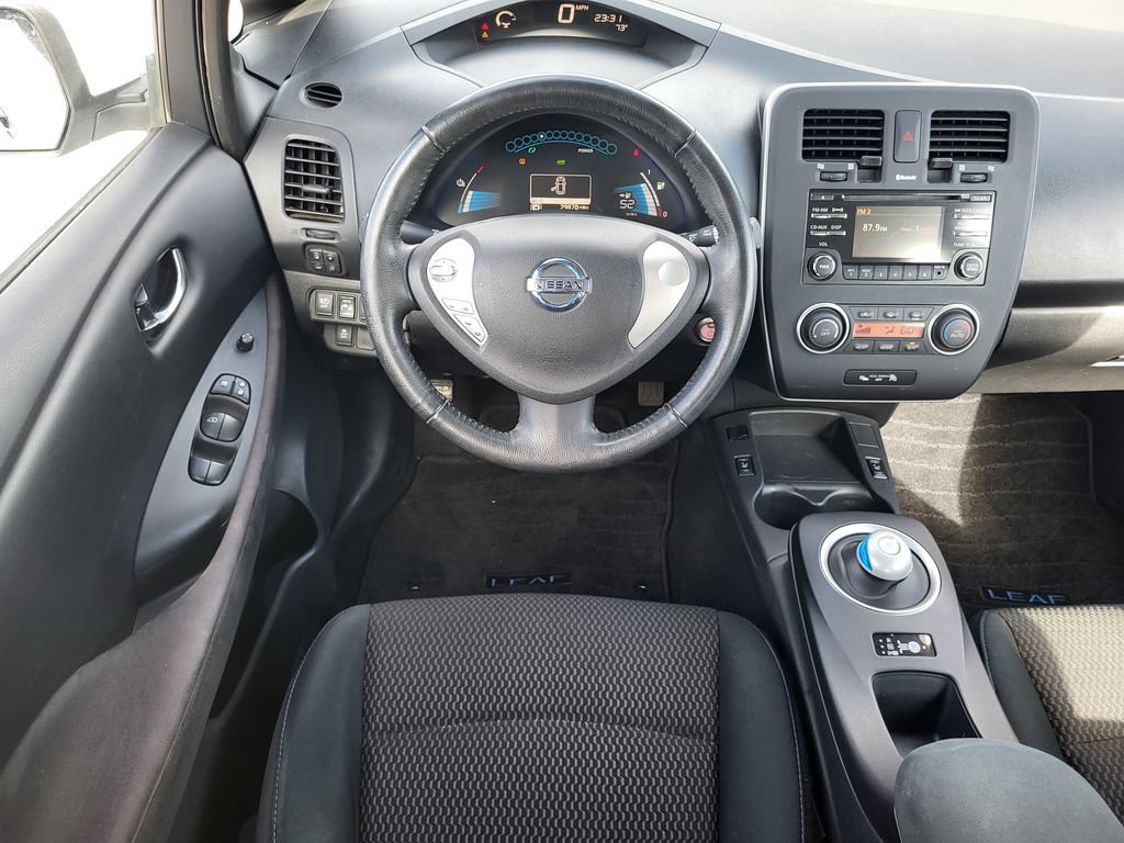 Used 2013 Nissan Leaf S FWD image 25
