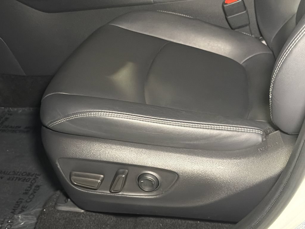 Used 2022 Toyota RAV4 XLE Premium AWD/4WD image 21