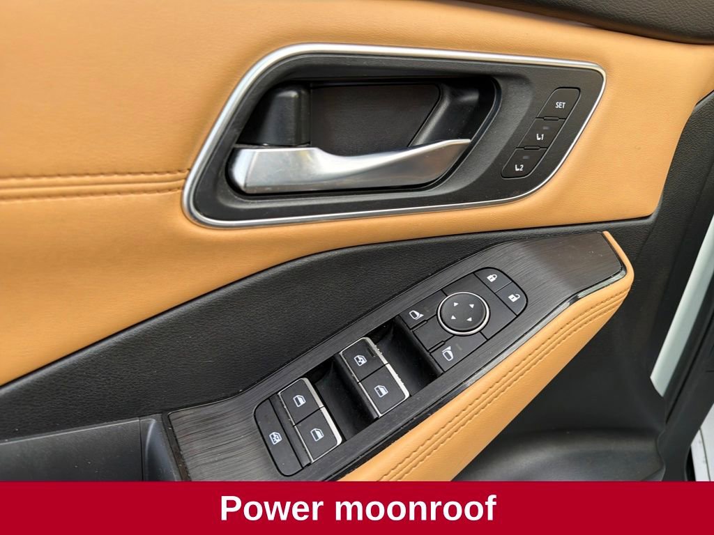 Used 2023 Nissan Rogue Platinum w/ Platinum Premium Package image 14