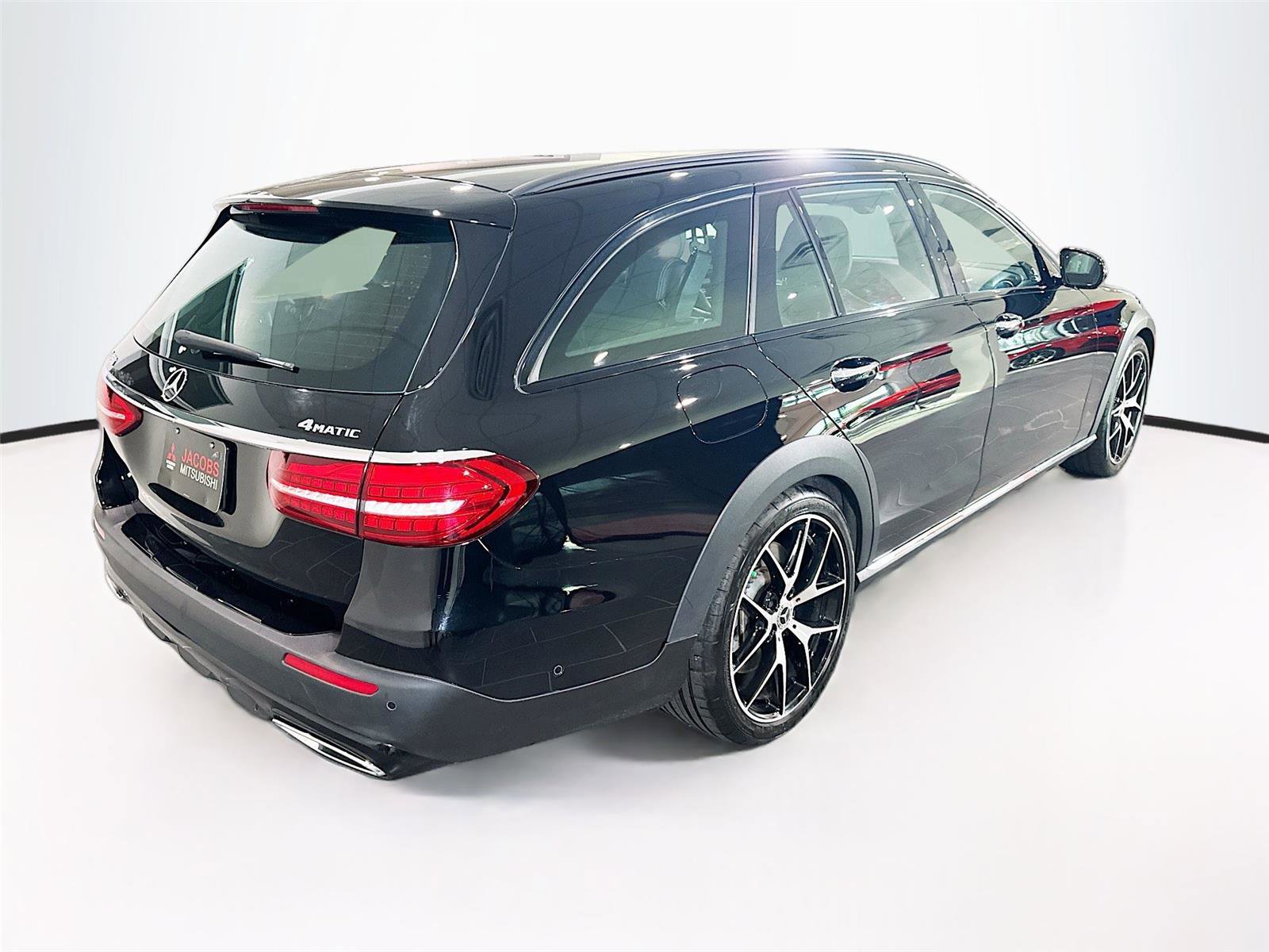 Used 2021 Mercedes-Benz E 450 4MATIC All-Terrain Wagon image 38
