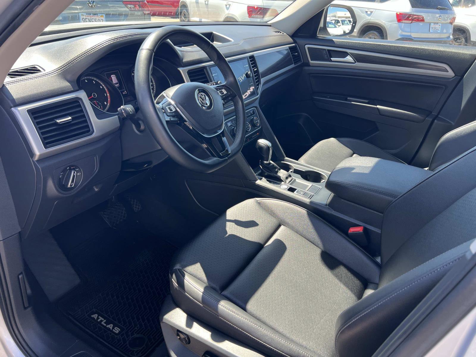 Used 2019 Volkswagen Atlas SE w/ Panoramic Sunroof Package image 5