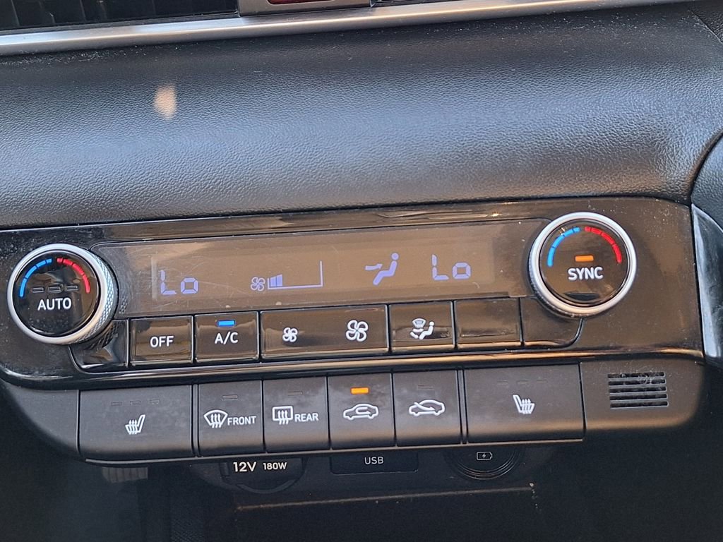 Certified 2022 Hyundai Elantra Blue image 21